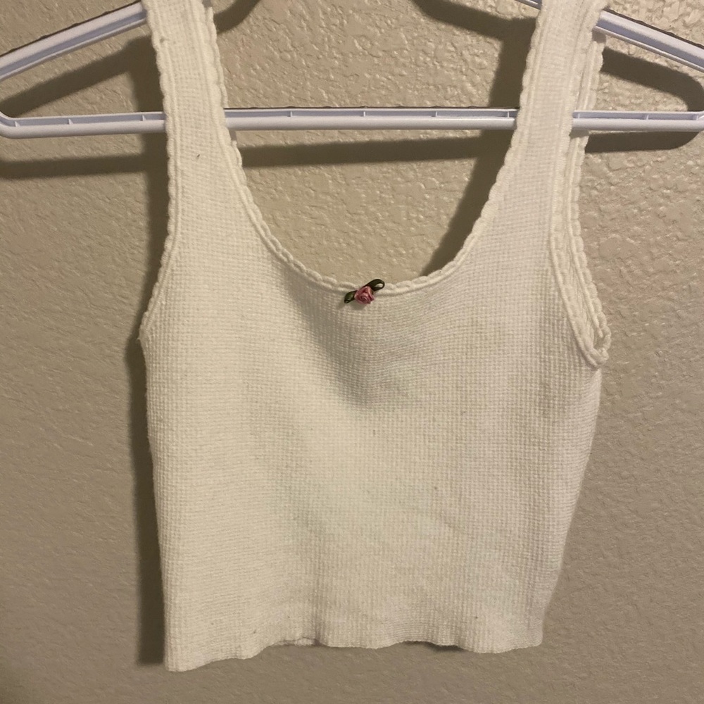 White crop top